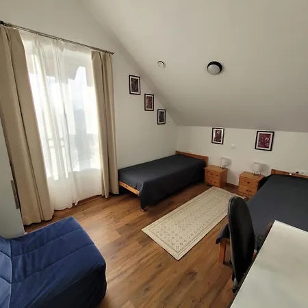 J2velence Apartamento